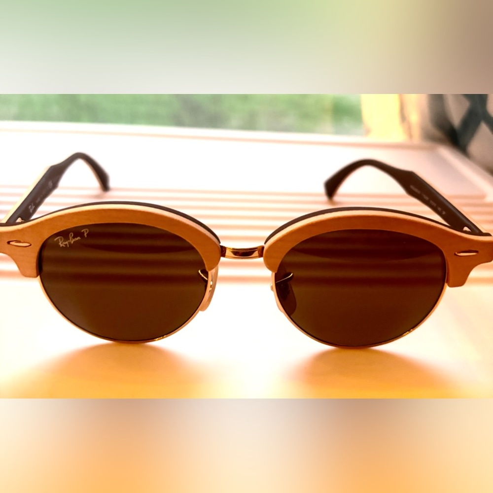 Authentic Ray Ban sunglasses,wood frame polarized.